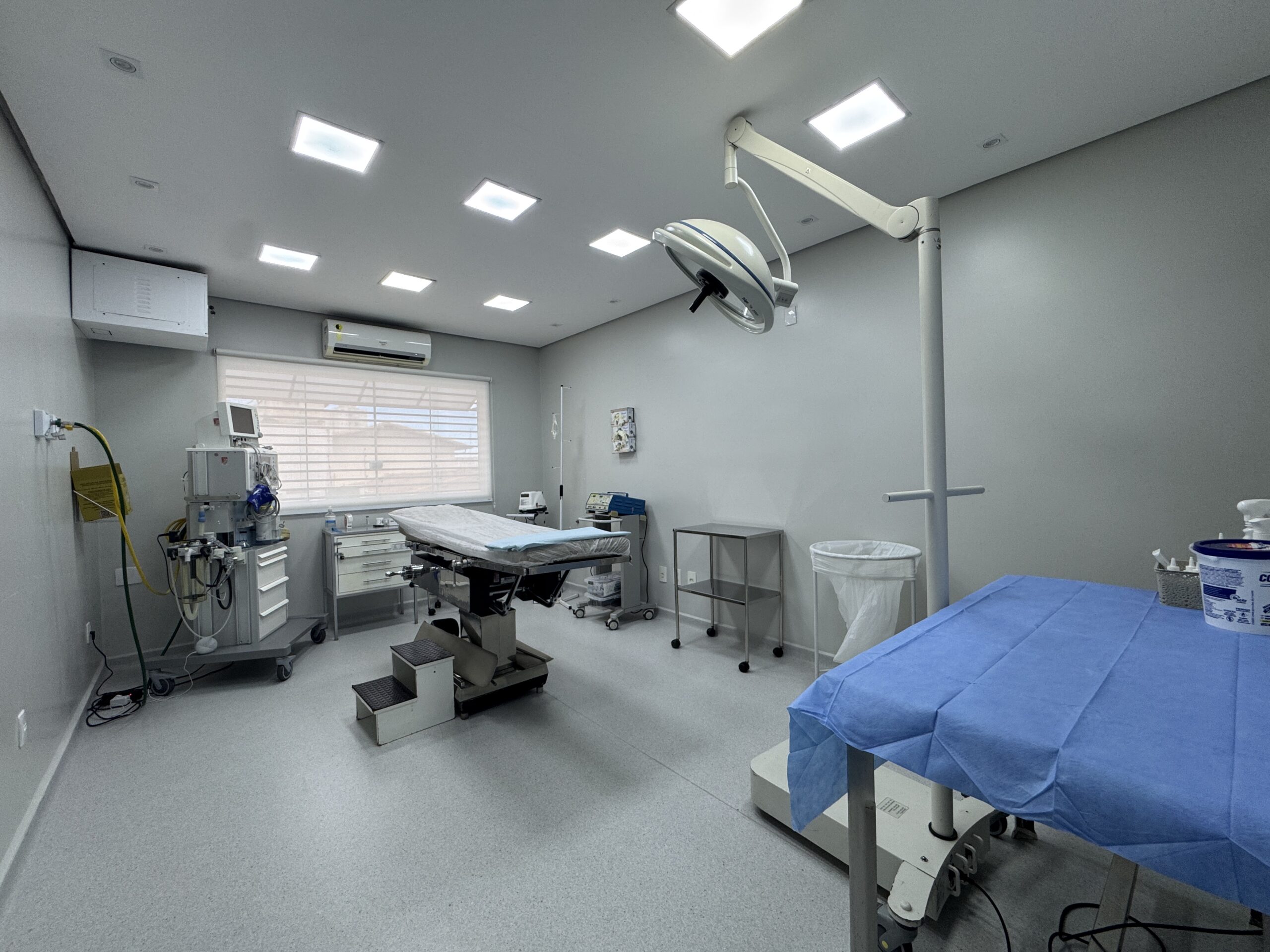 Sala cirúrgica da Ideale Medical